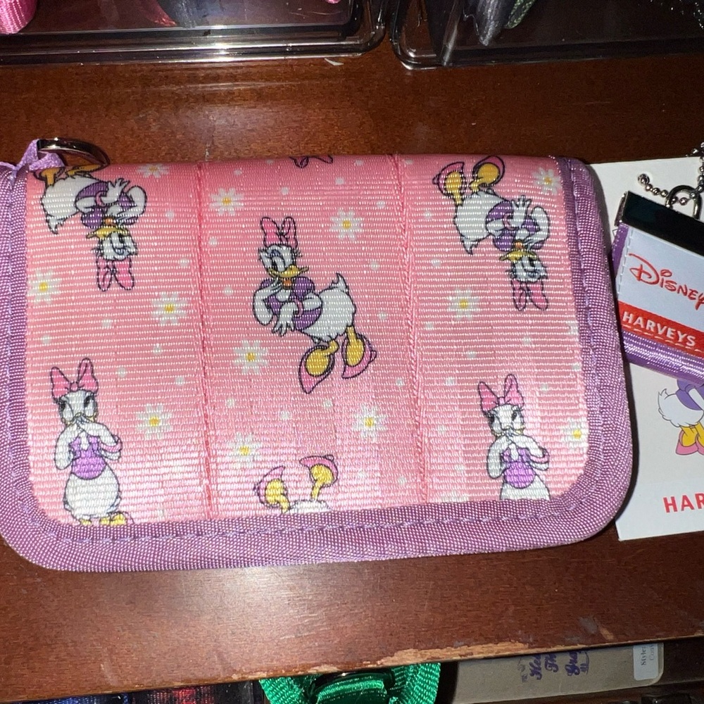 Harveys Seatbelt Handbags Disney Daisy Duck Fun Size Wallet